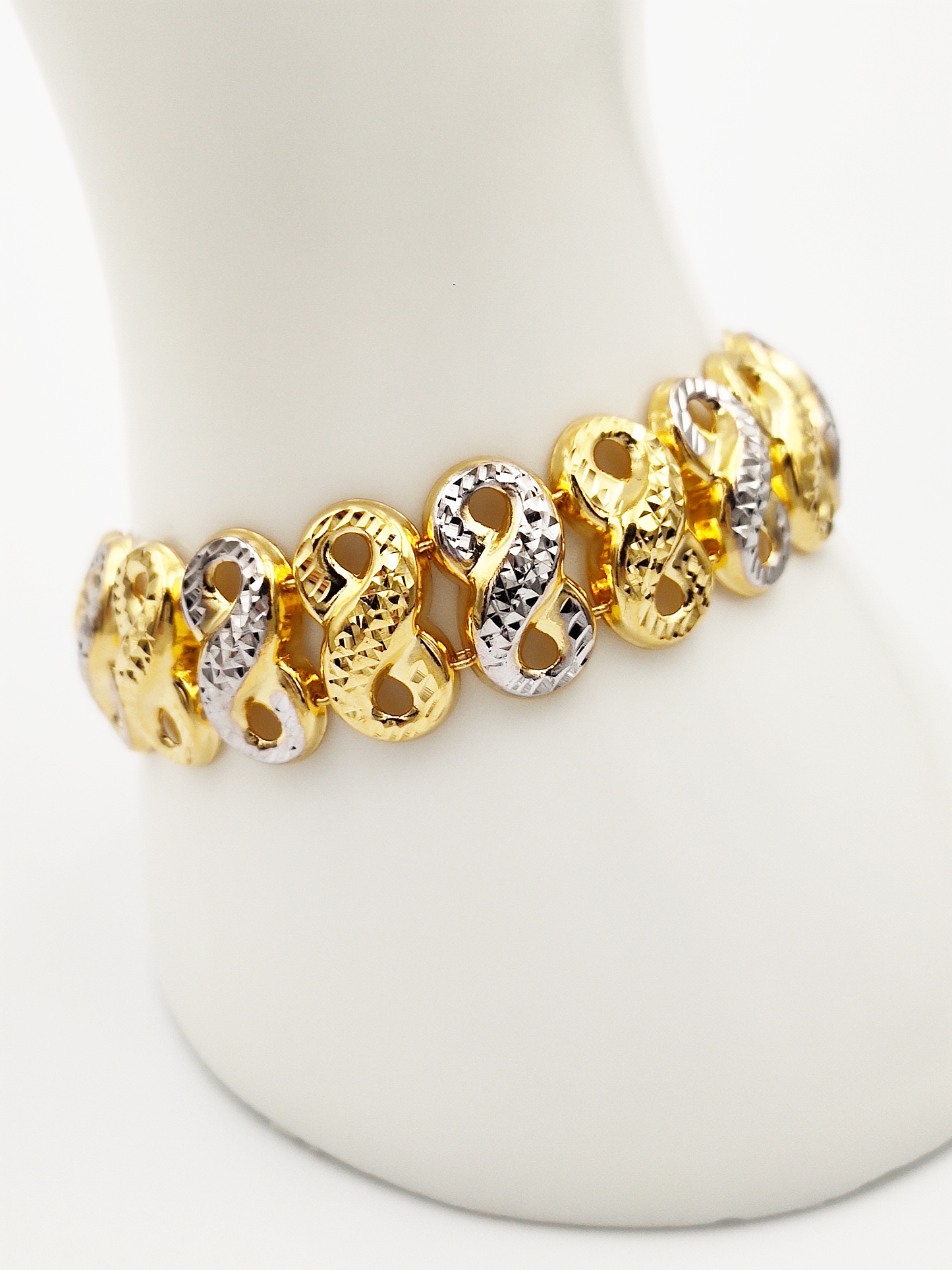 916 888 2 Tone Bracelet