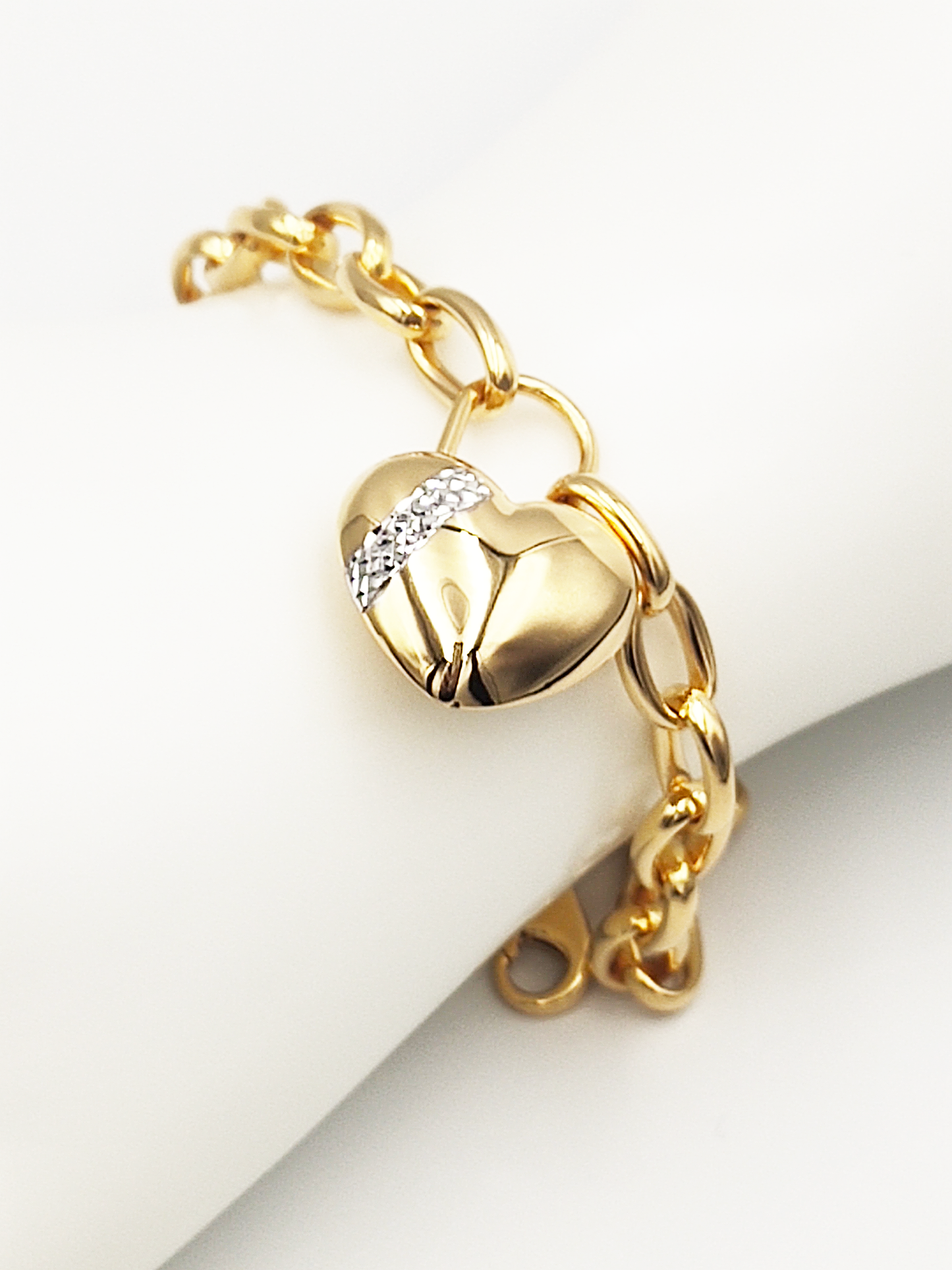 916 Heart-Lock Bracelet