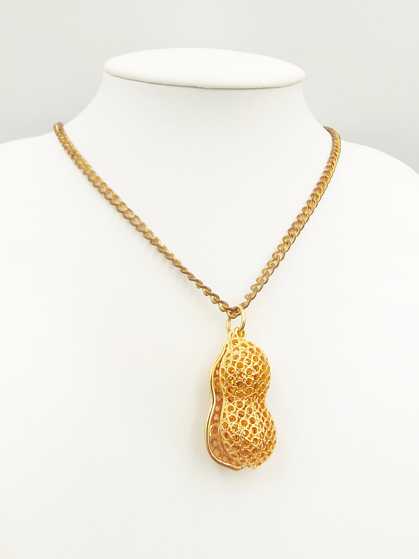 916 Peanut (Open) Pendant