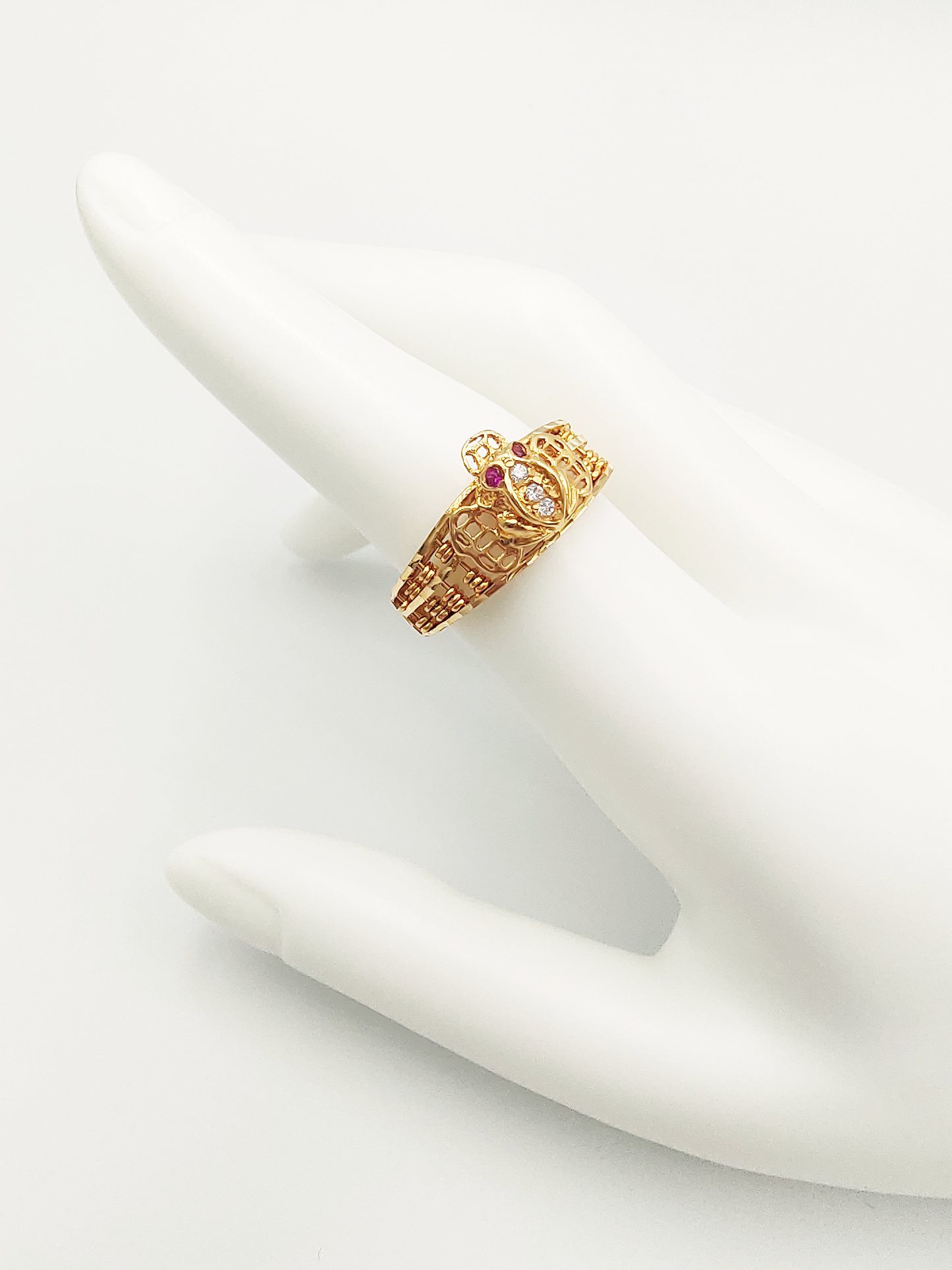 916 Golden Toad Ring