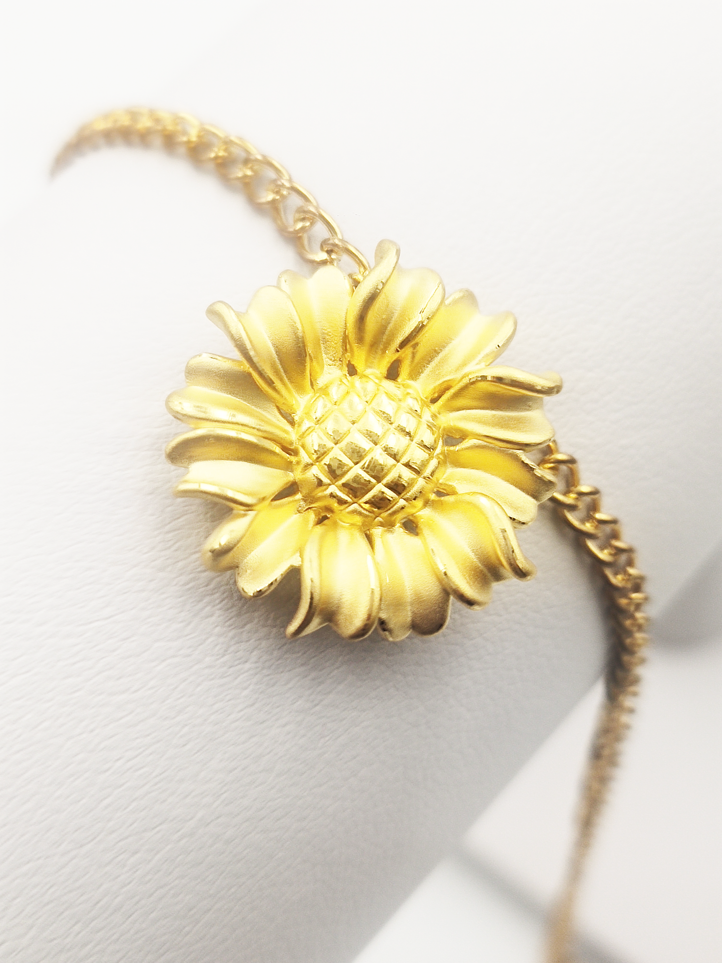 999 (5G) Sunflower Pendant