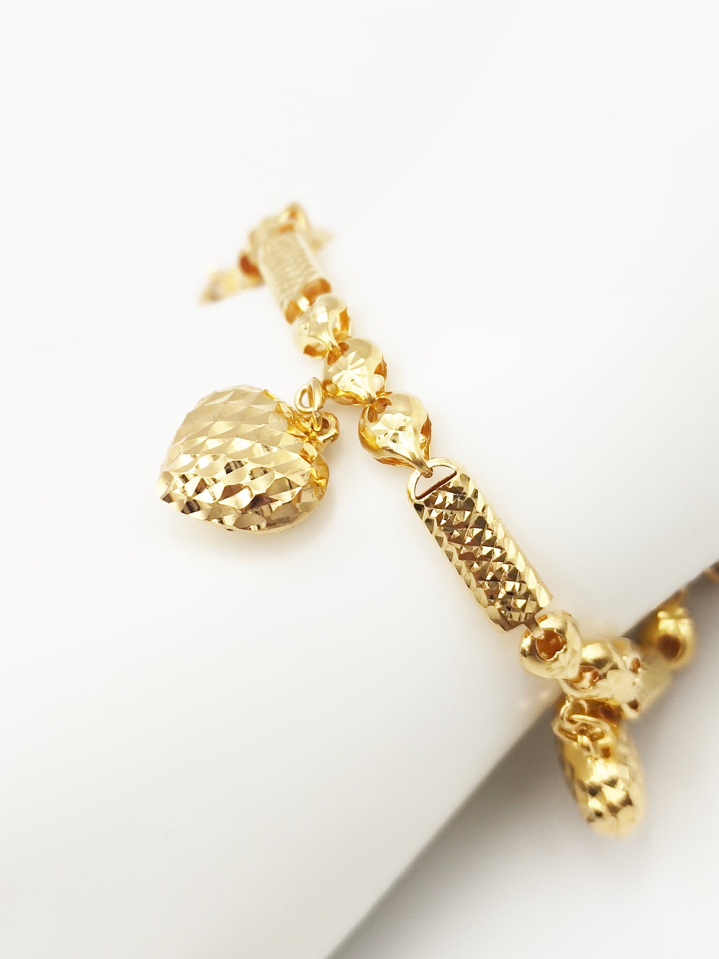 916 5 Heart Barrel Bracelet