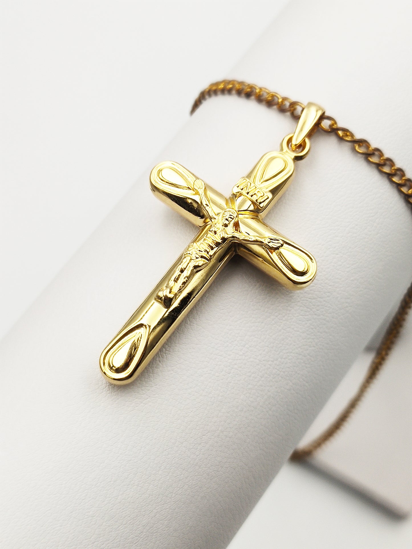 916 Jesus Cross Pendant