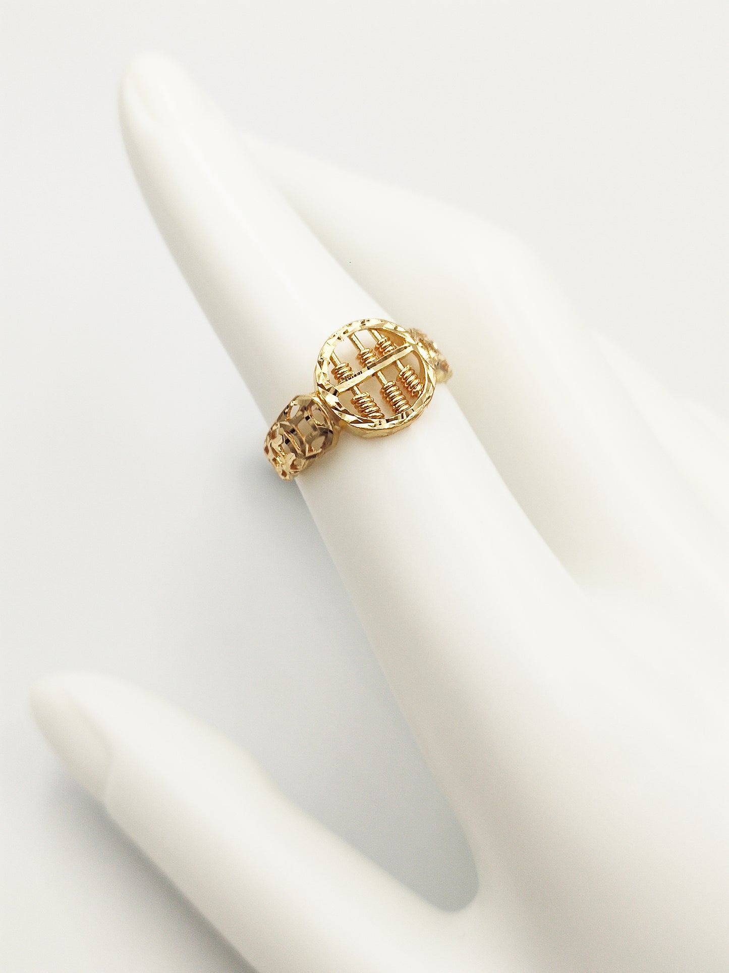 916 Round Abacus Ring