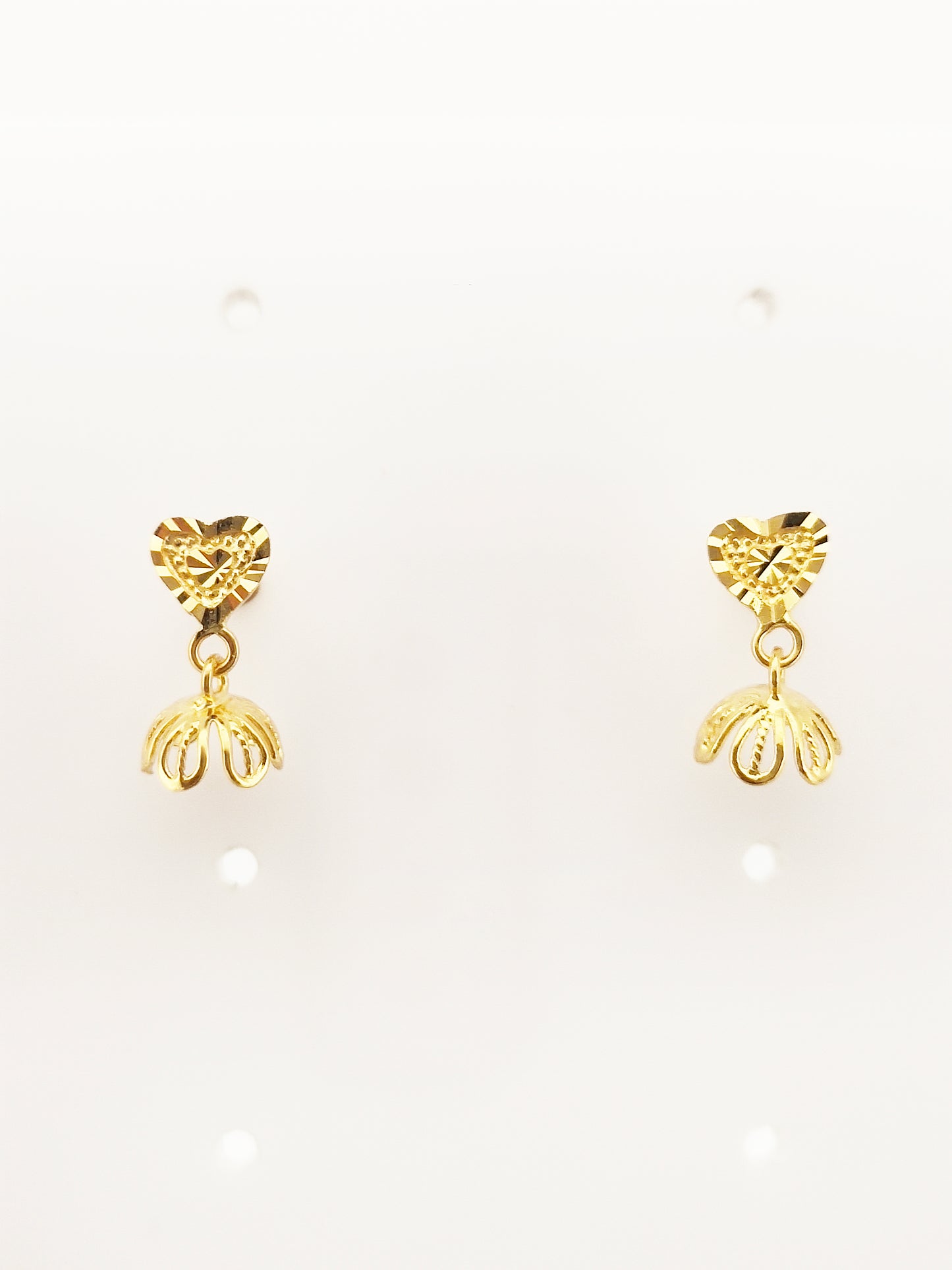 916 Gold Flower Earring