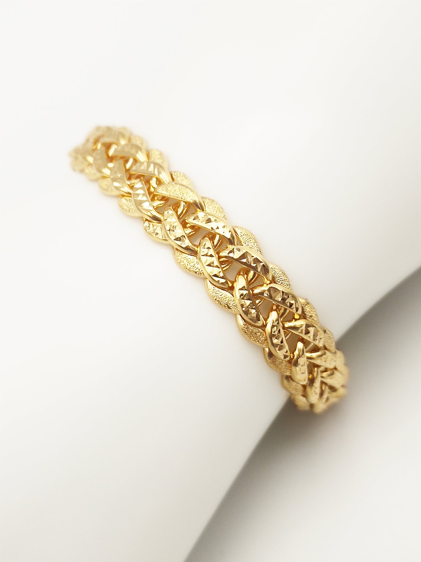 916 Braid Gold Bracelet