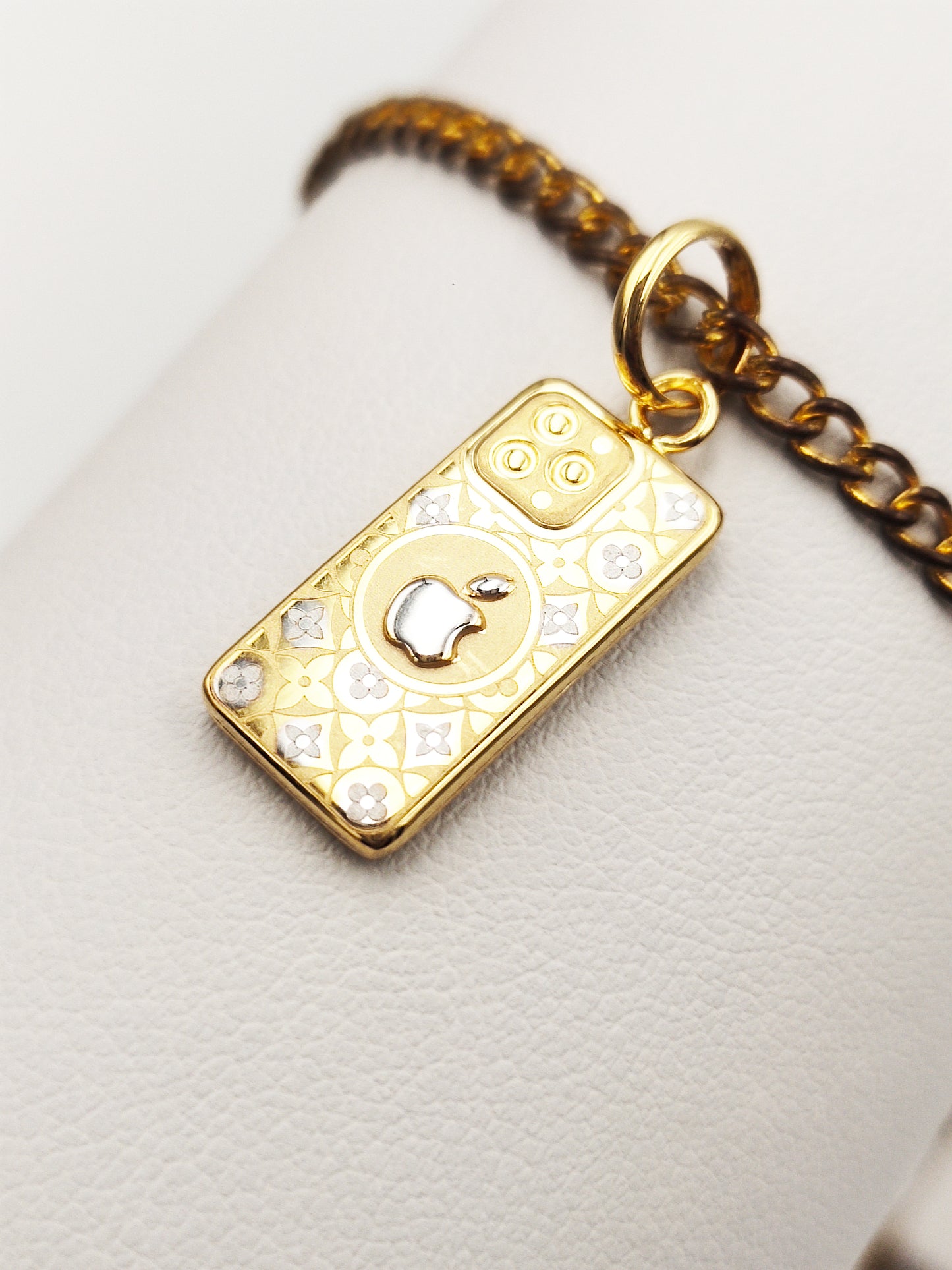 916 Gold iPhone Pendant