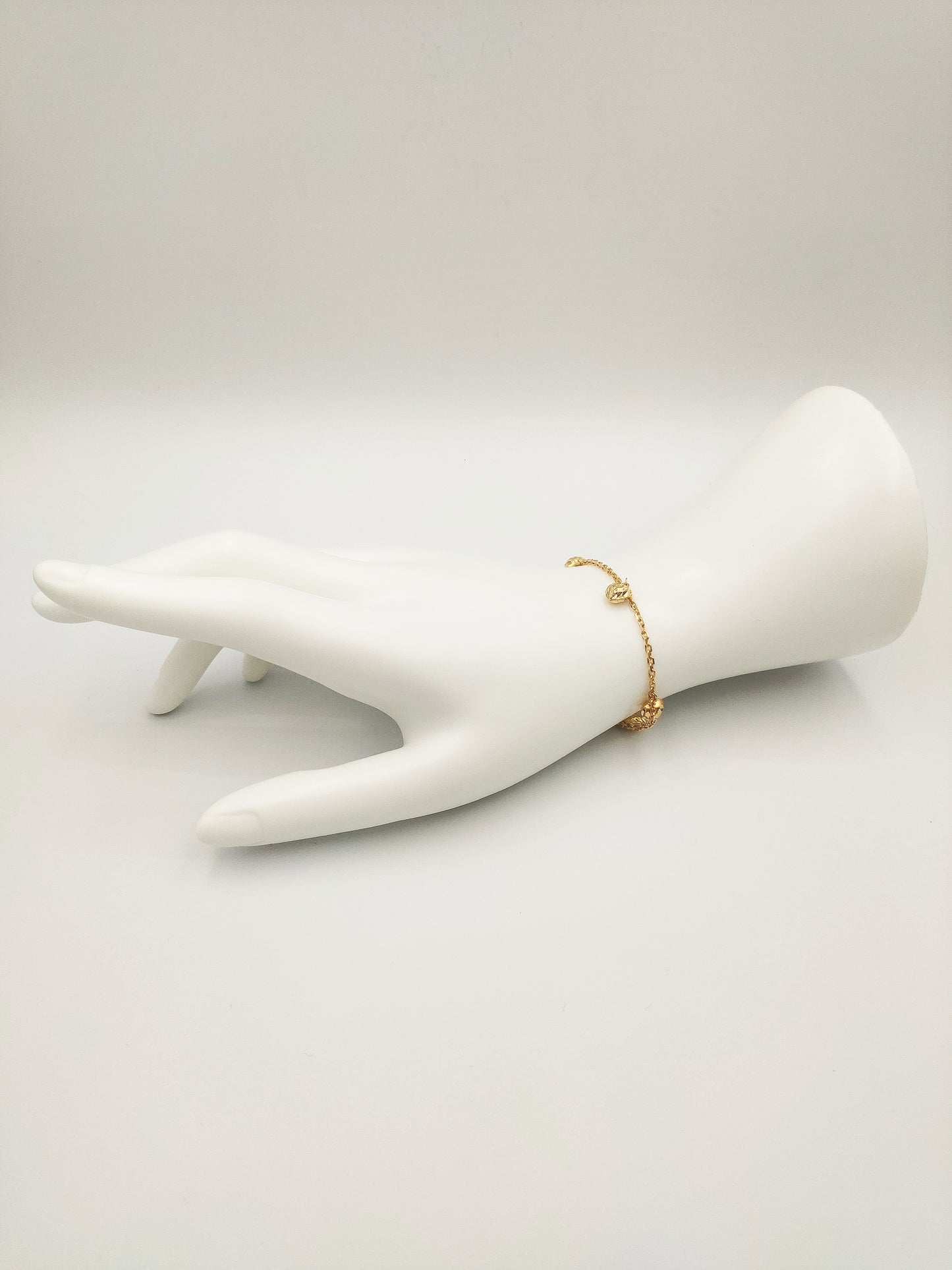 916 Wanzi Dangling Bracelet