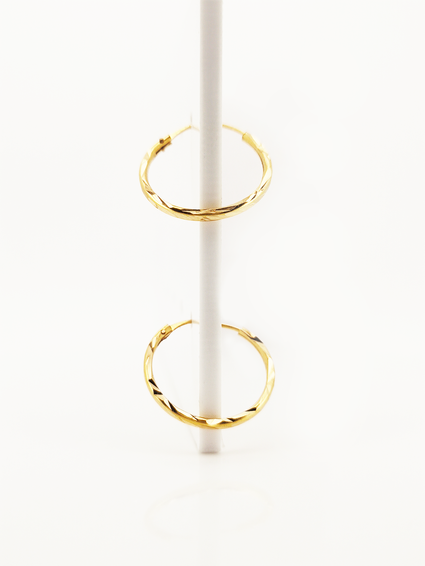 916 Diamond Cut Earrings
