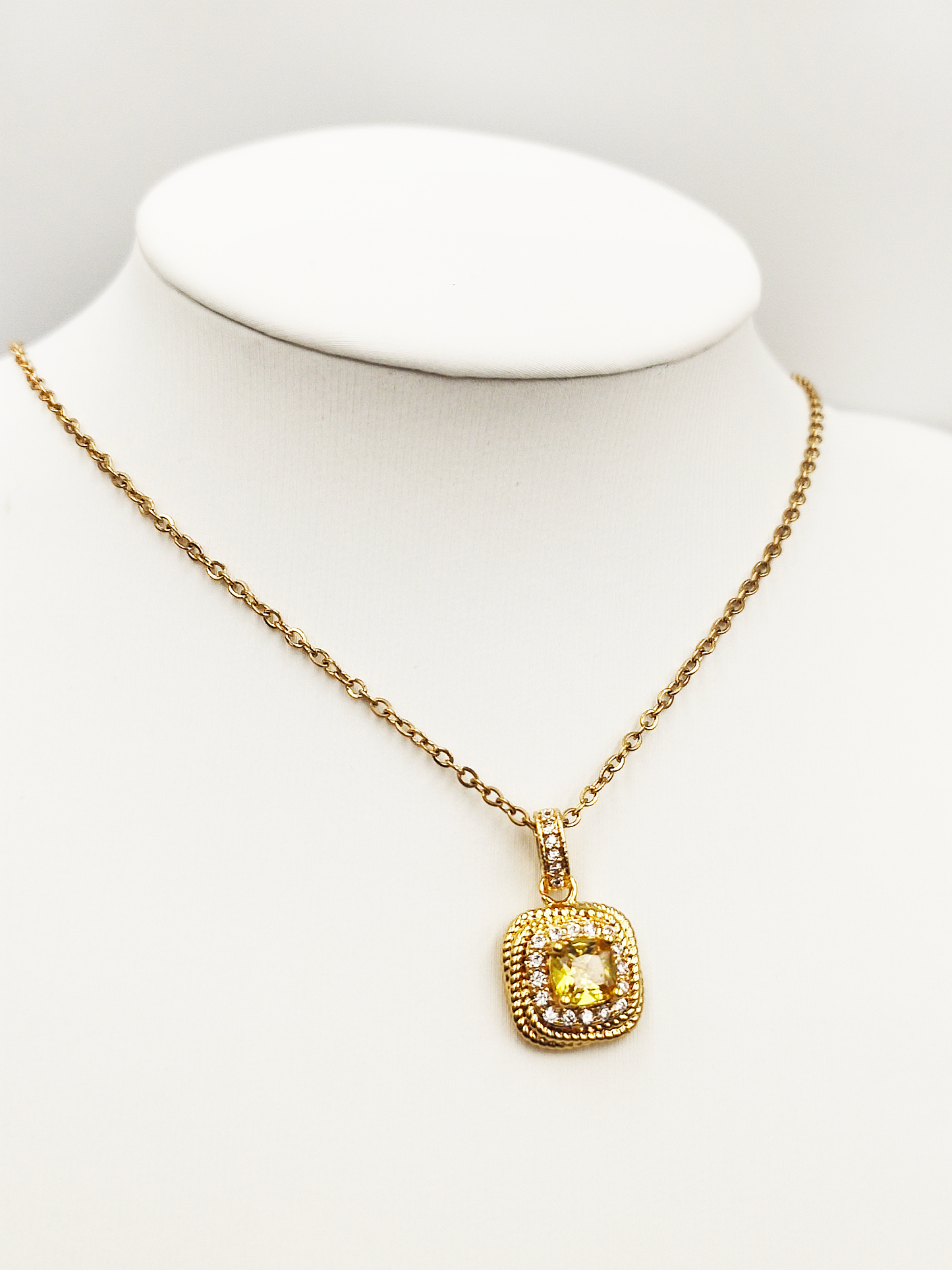 Titanium/Gold Plated Citron Pendent & Chain set ($66 take away)