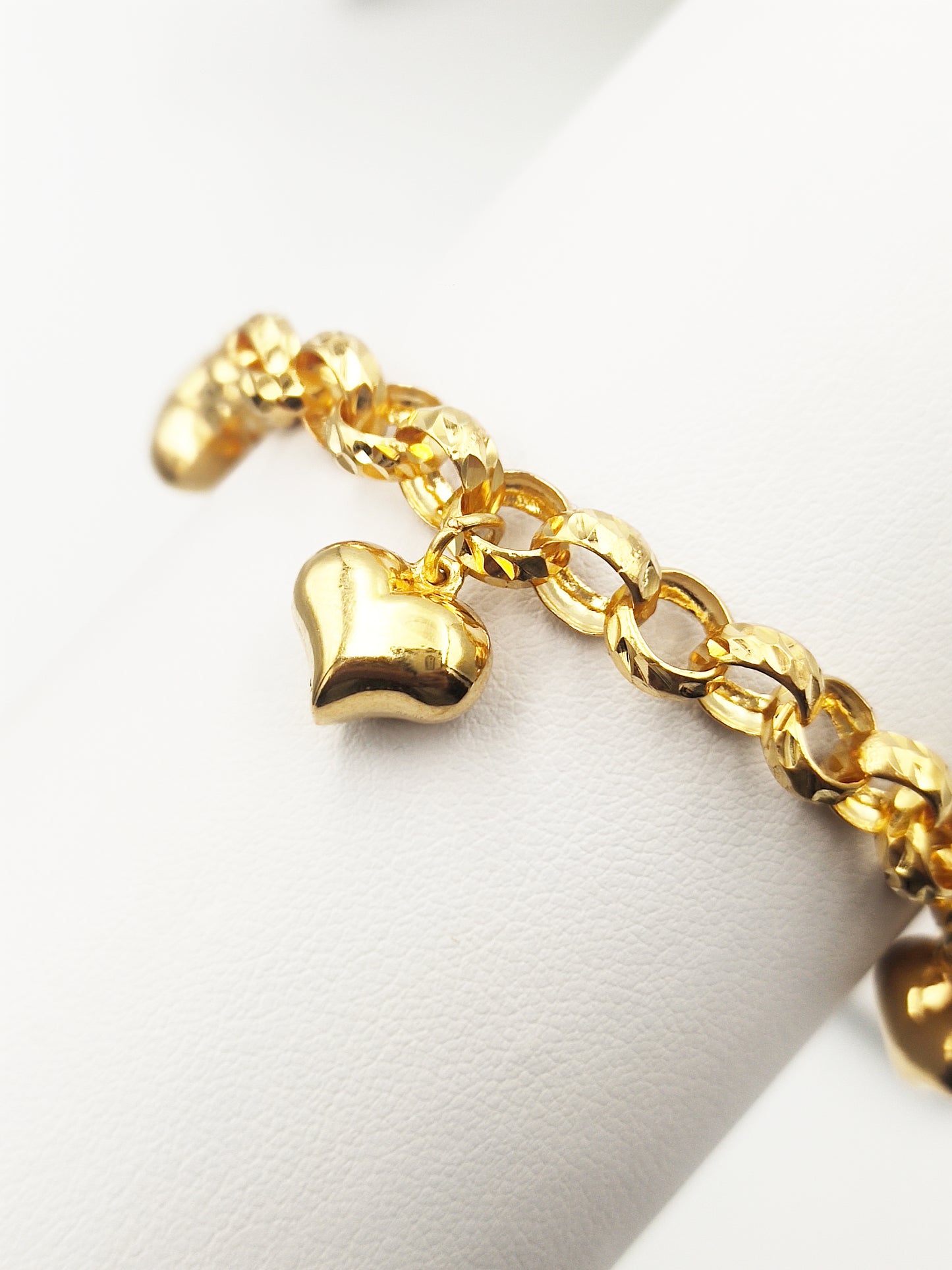 916 Solid Circle Full Heart Bracelet