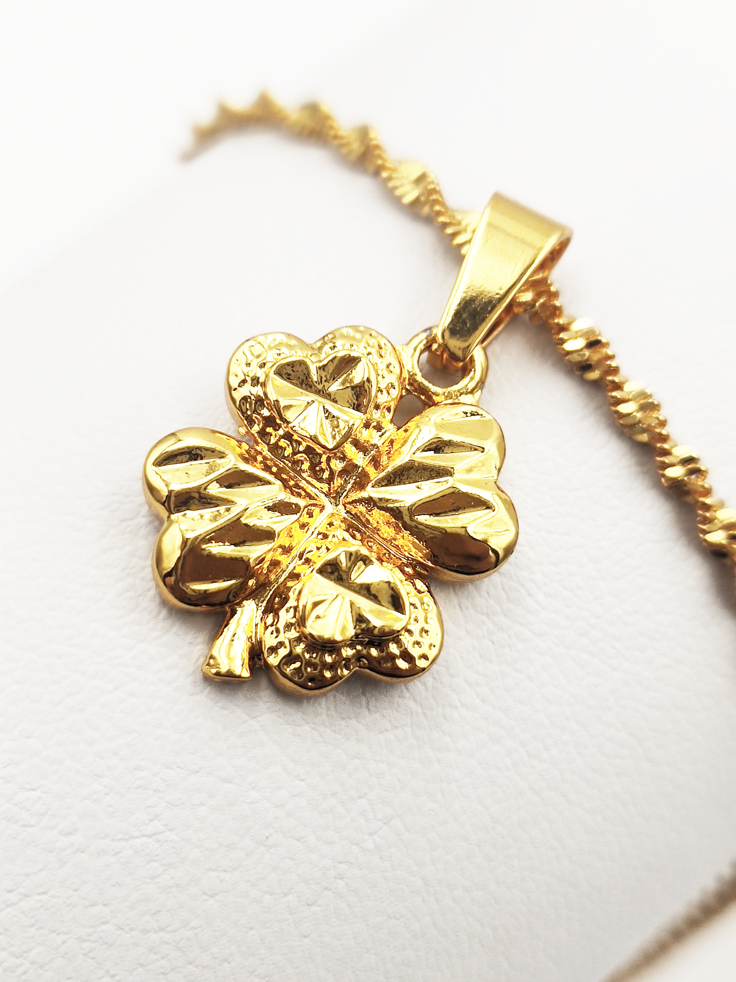 Titanium/Gold Plated Clover Pendent & Chain set ($66 take away)