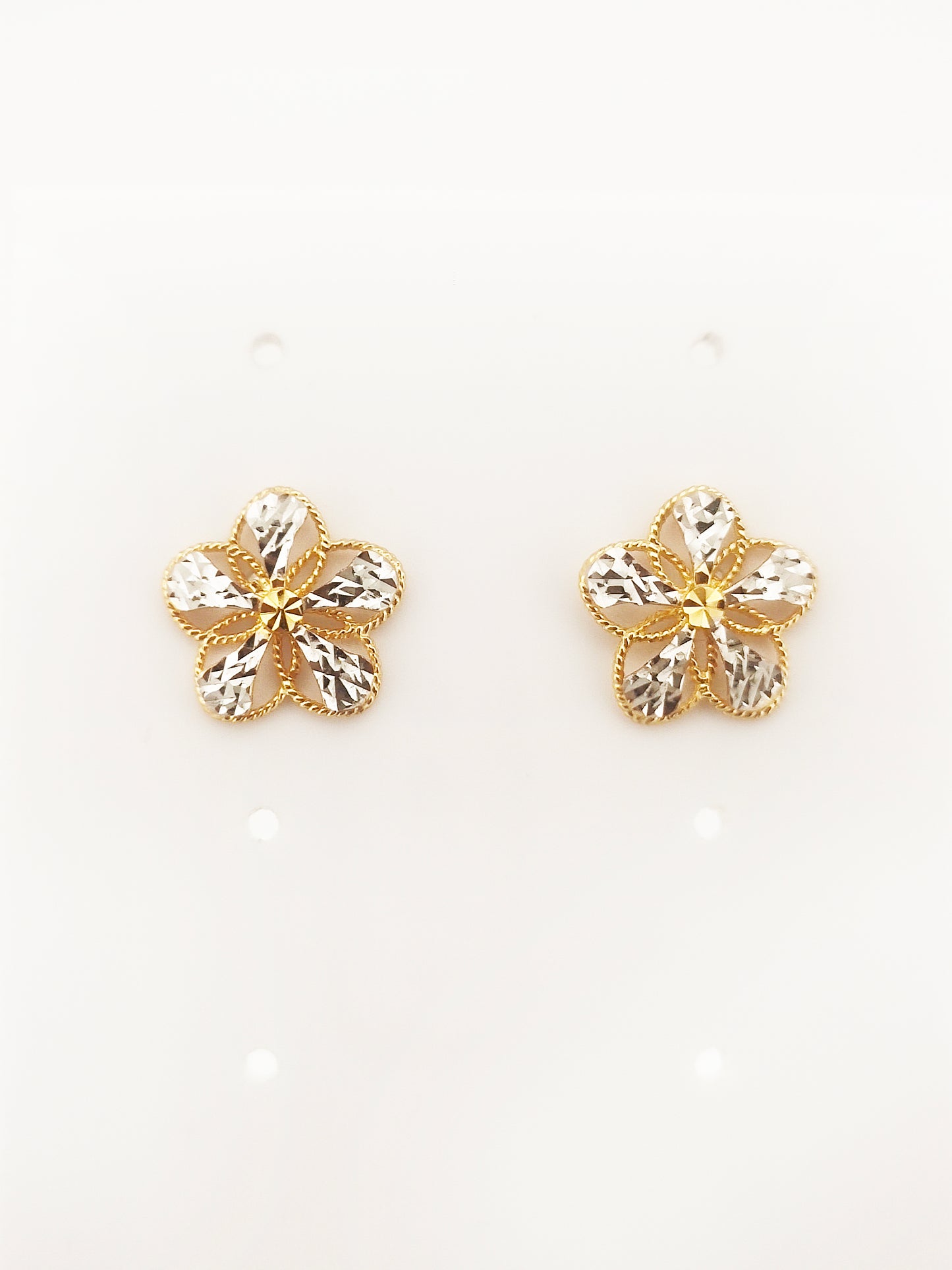 916 Two Tone Flower earring