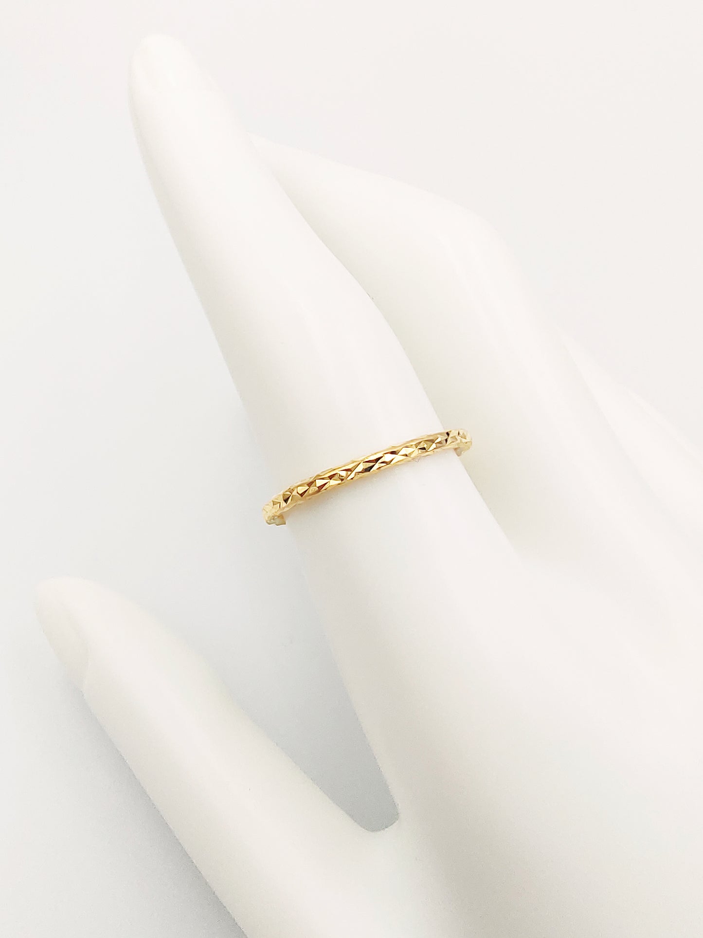 916 Simple Thin Ring