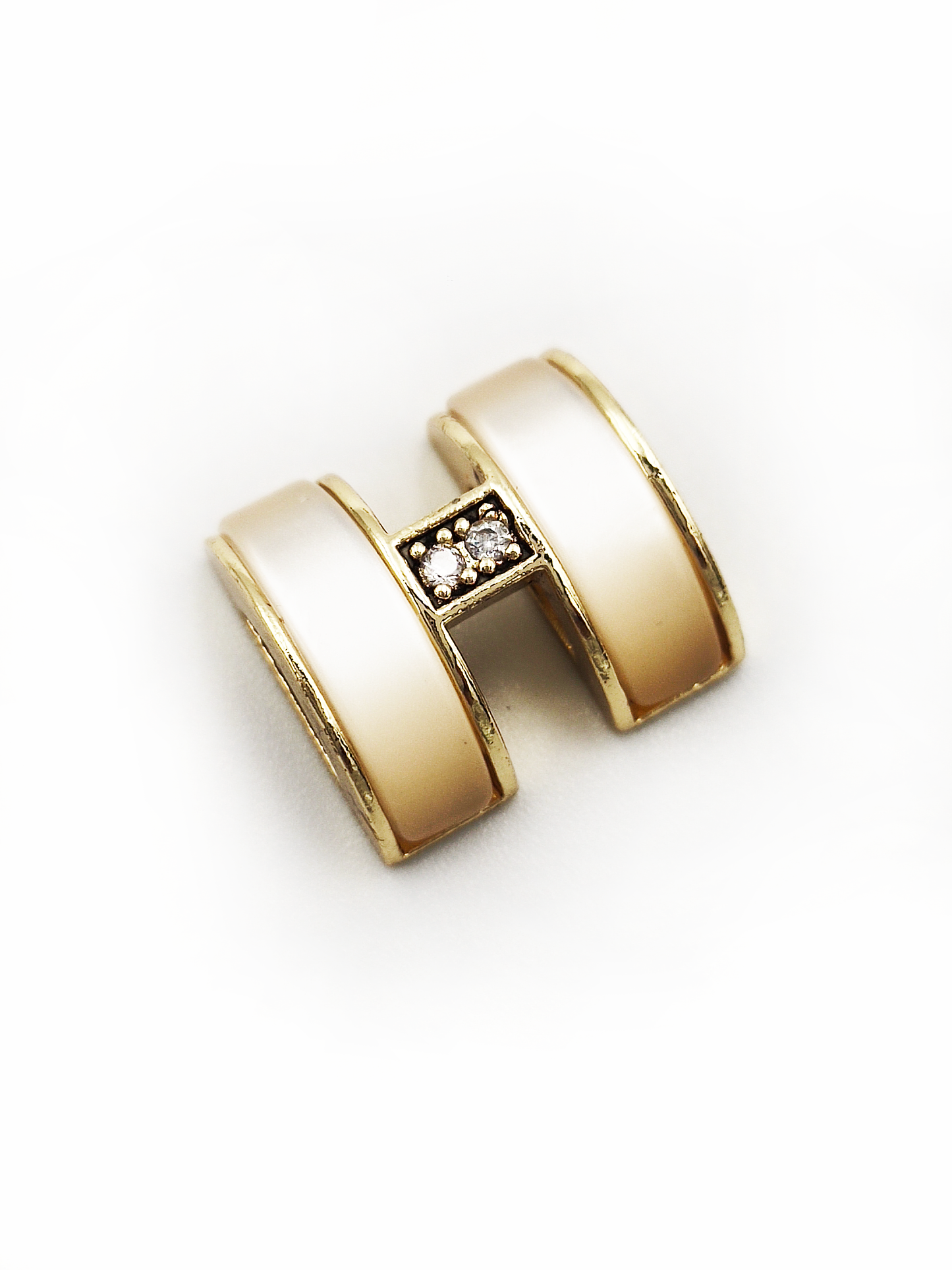 Titanium/Gold Plated H Designer Pendent & Chain set ($66 take away)