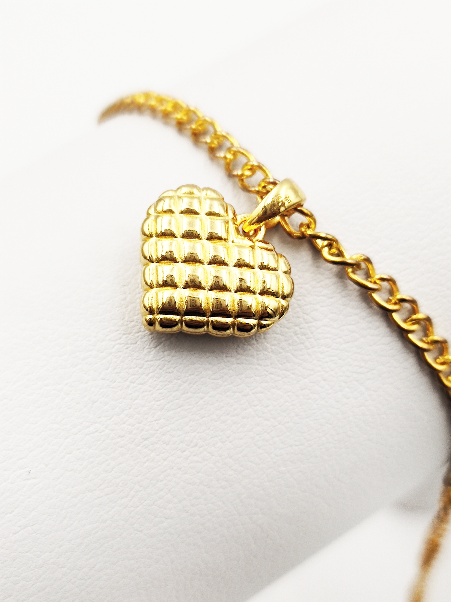 999 (5G) Square Heart Pendant