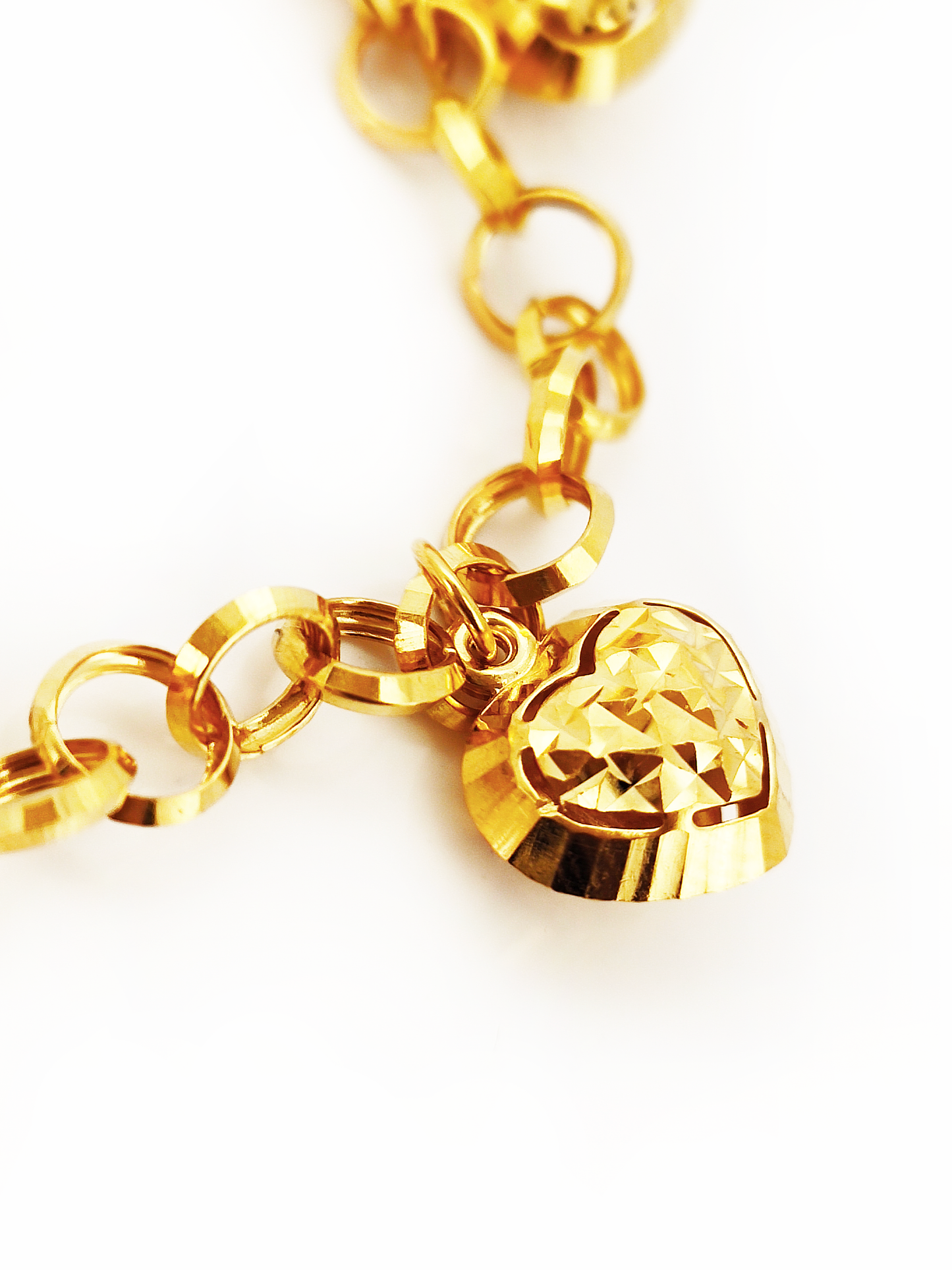 916 Dangling Heart Bracelet