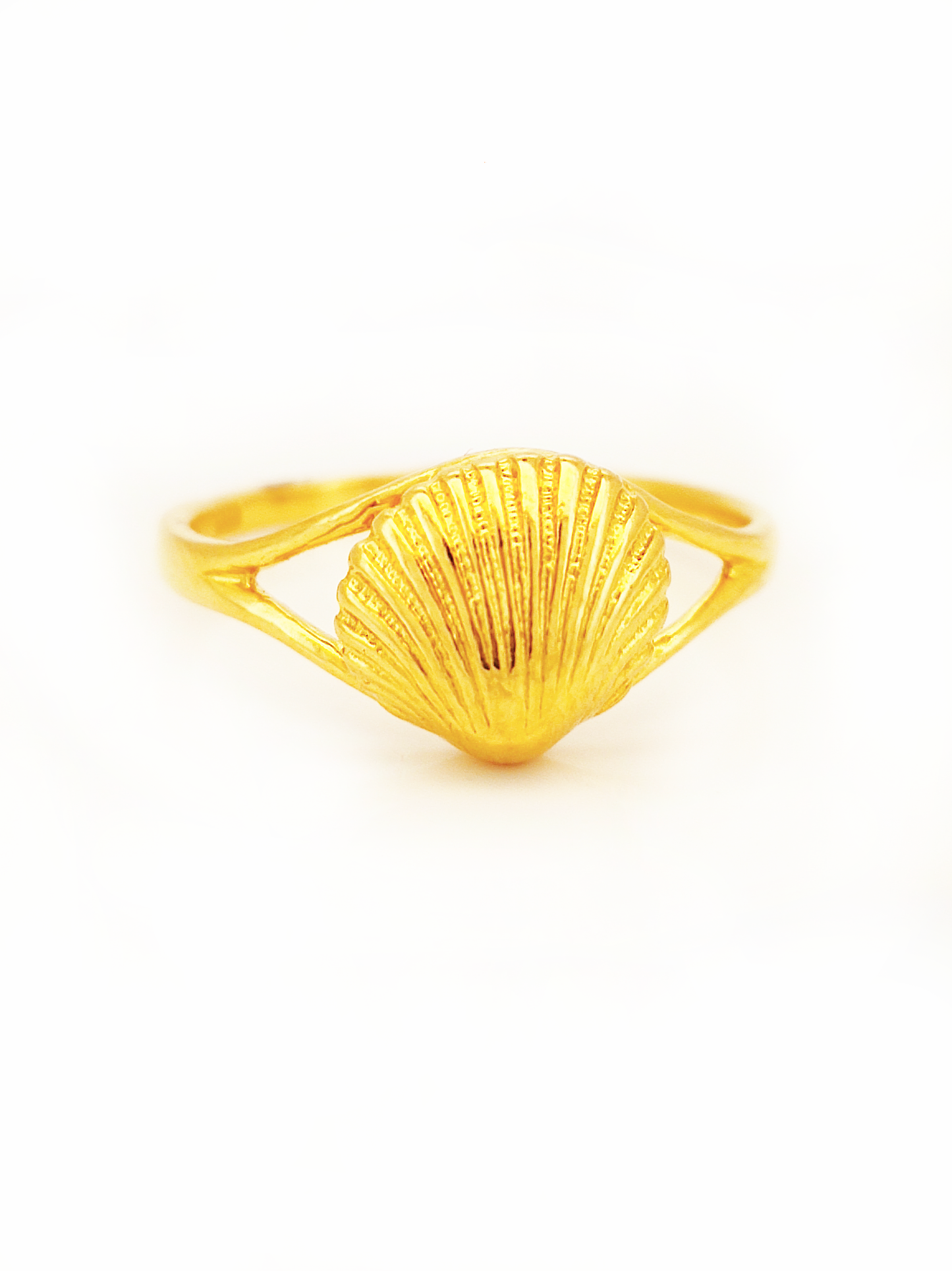 916 Gold Shell Ring
