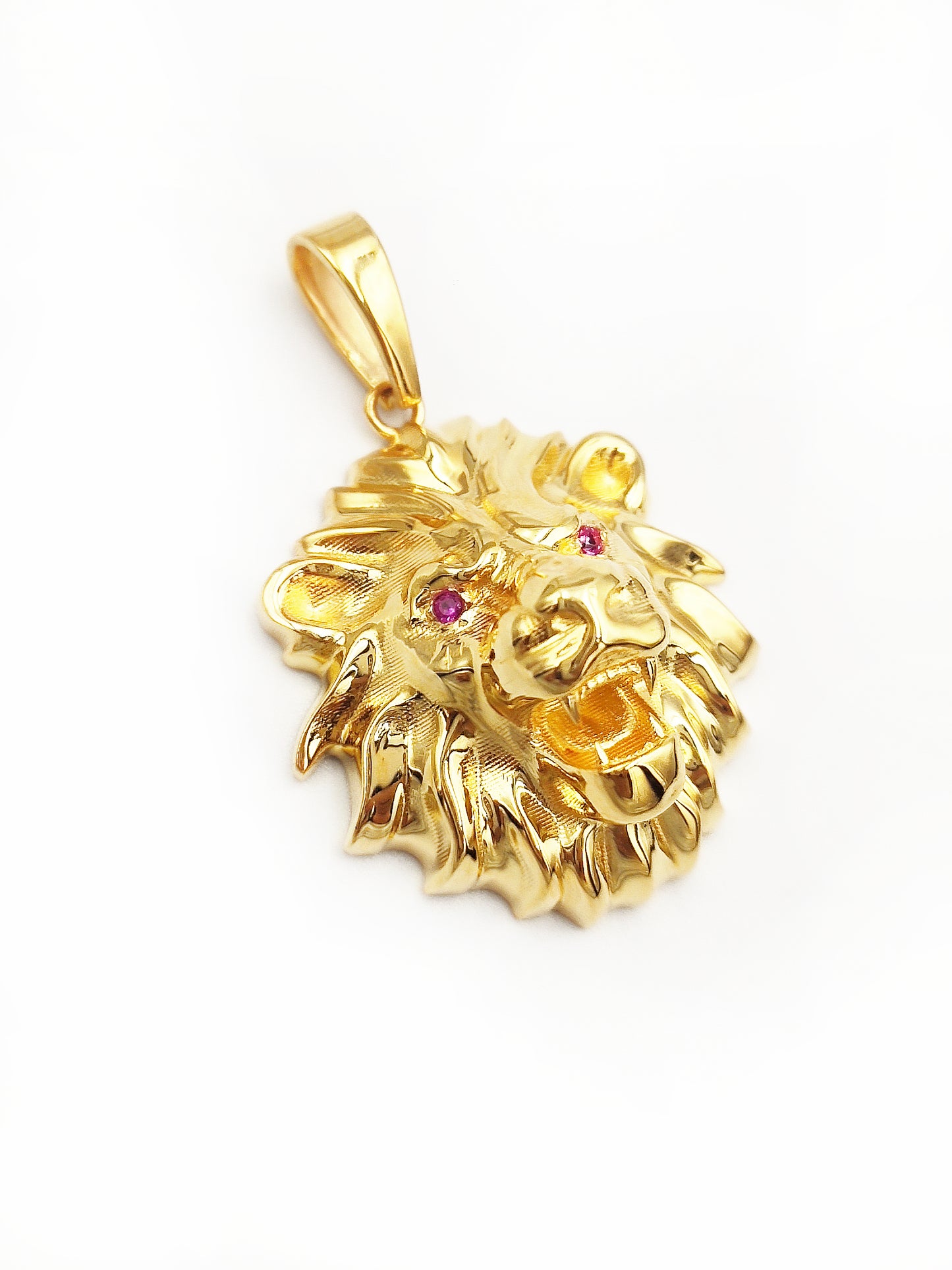 916 Gold Lion Pendant