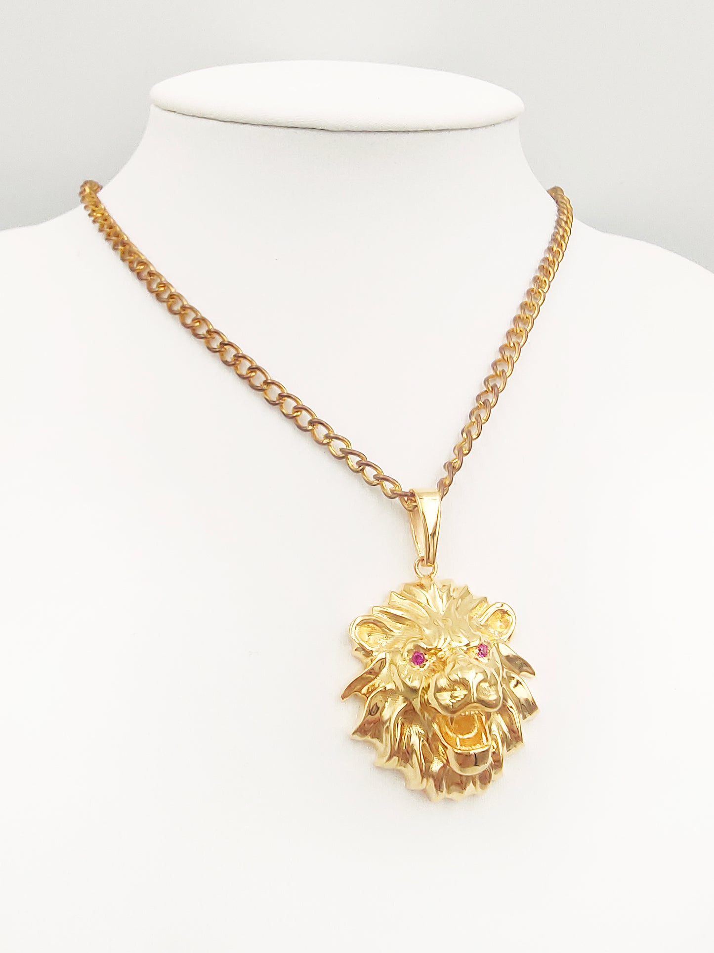 916 Gold Lion Pendant