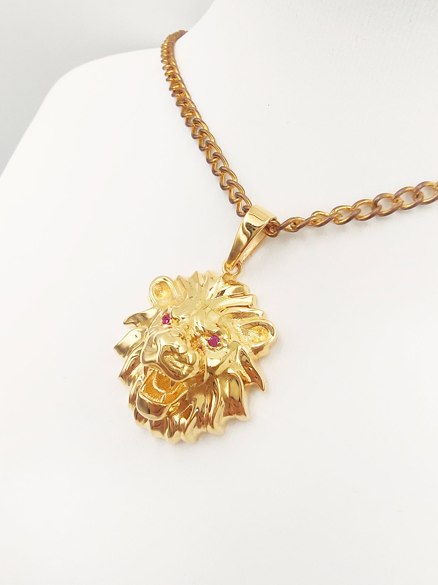 916 Gold Lion Pendant