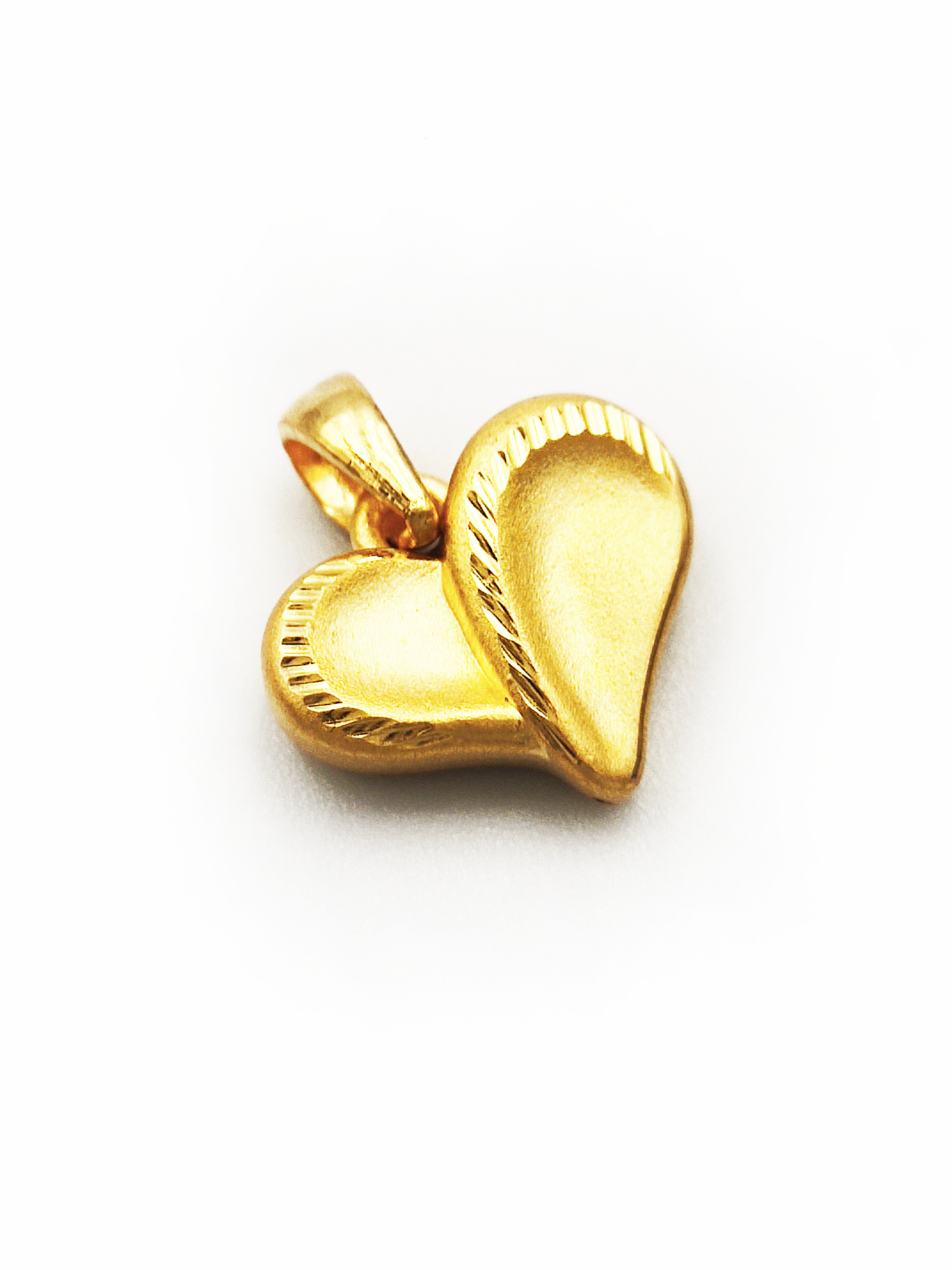 999 (5G) Heart Pendant