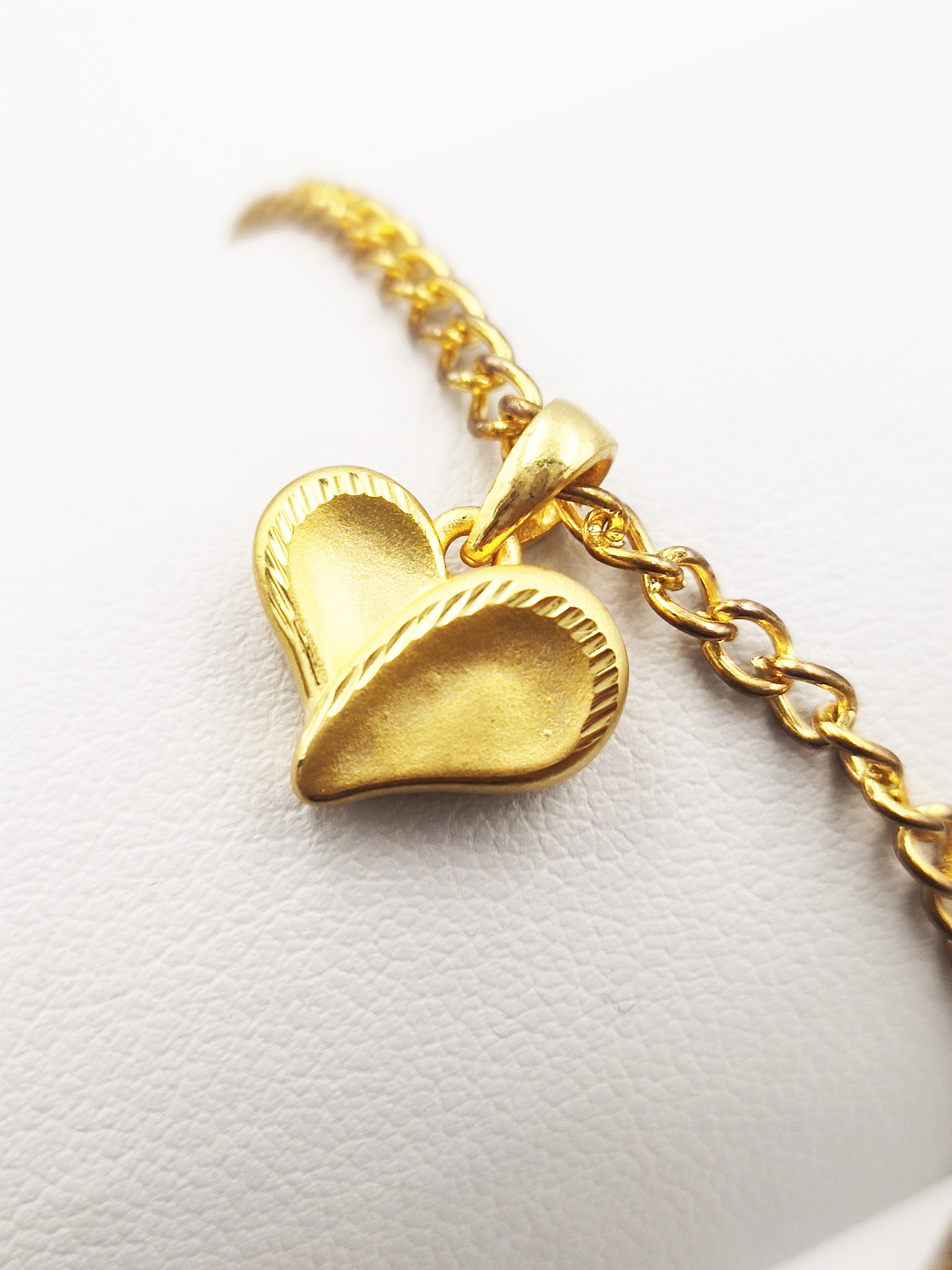 999 (5G) Heart Pendant