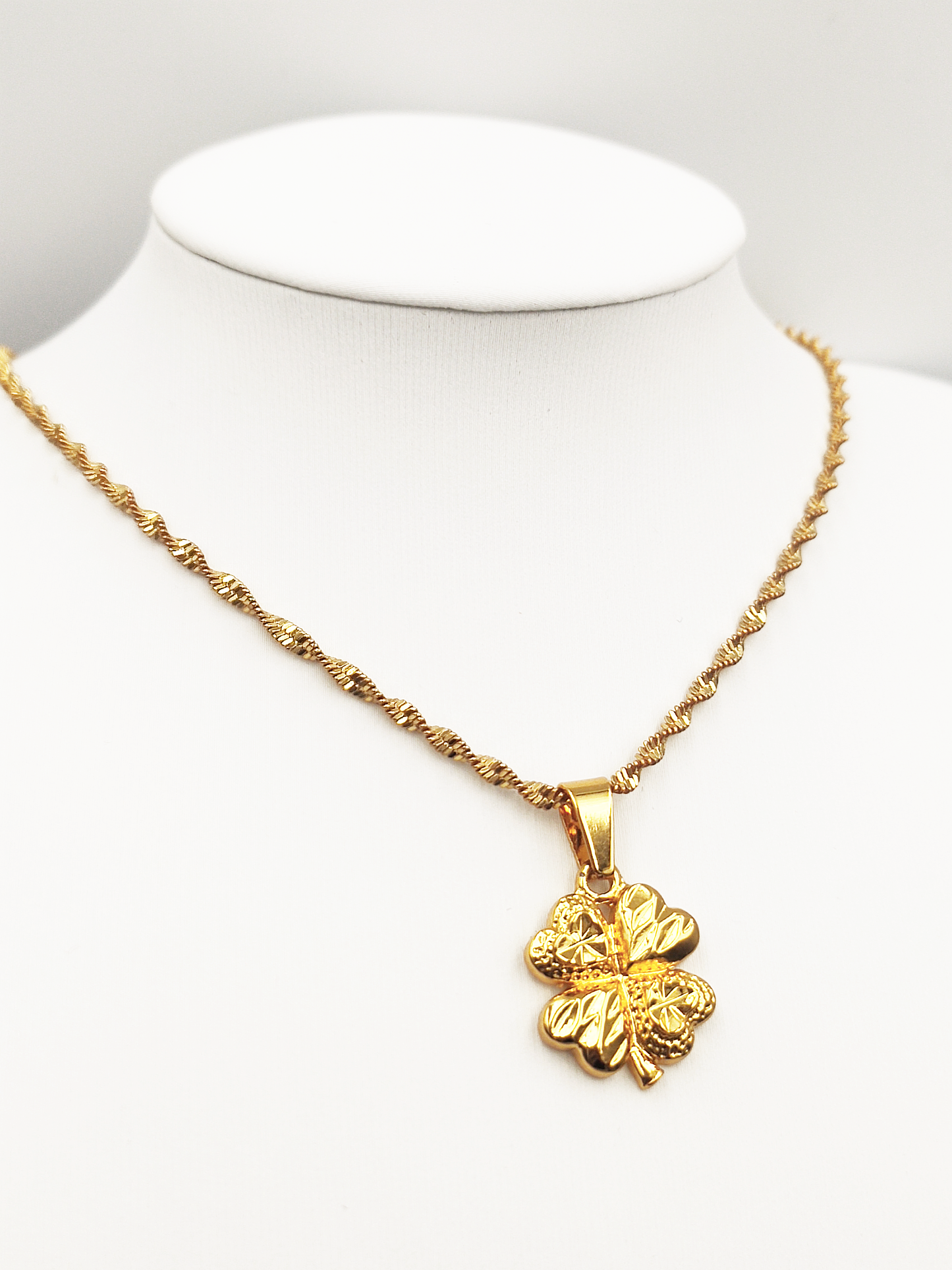 Titanium/Gold Plated Clover Pendent & Chain set ($66 take away)