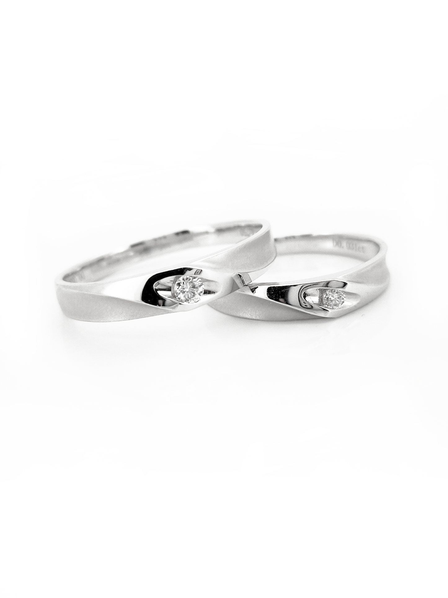 White Gold Ring With Diamond 0.031CT & 0.063CT