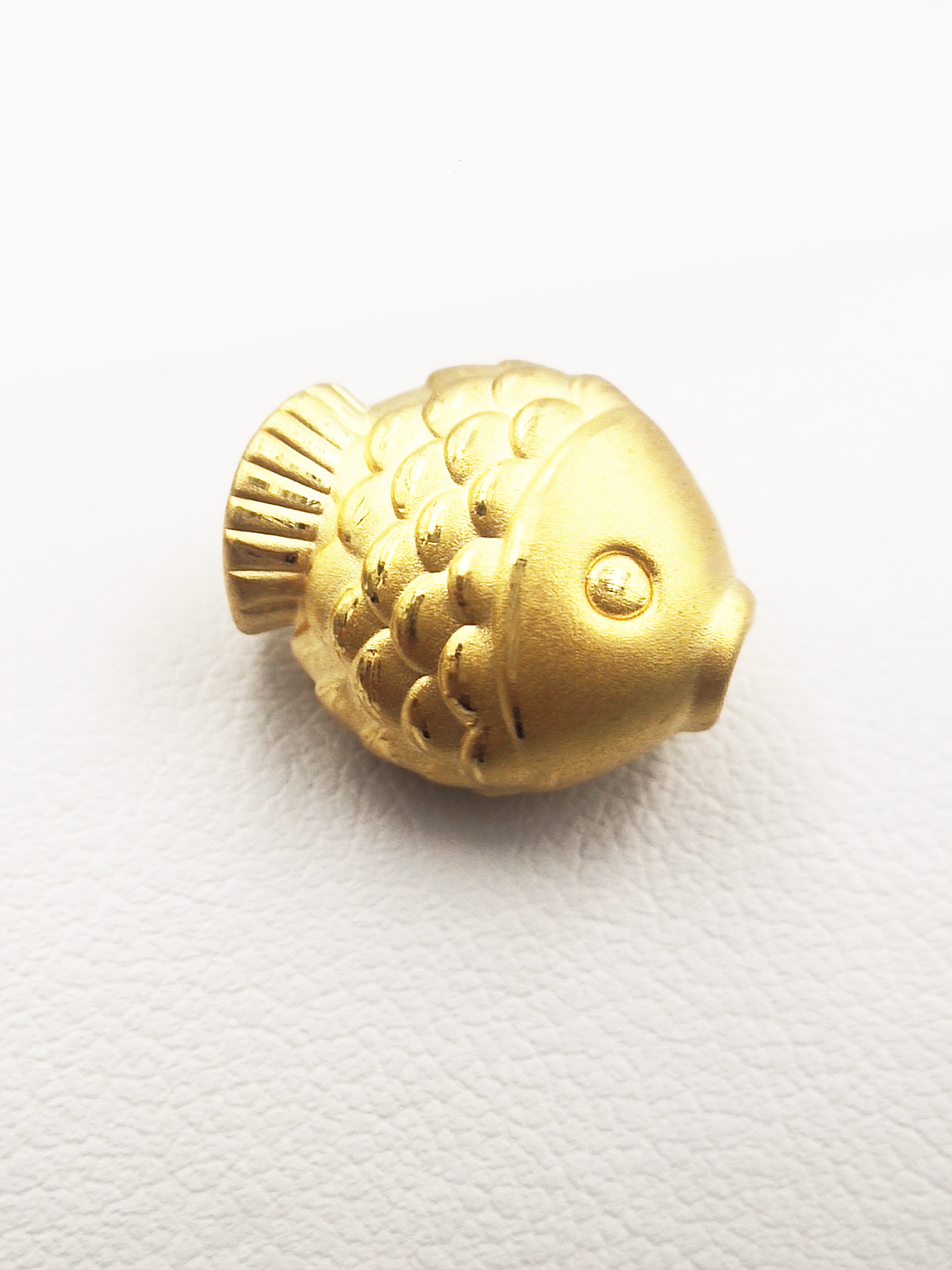 999 (5G) Fish Pendant